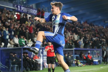 Las fotos de la victoria de la Deportiva contra el Amorebieta.