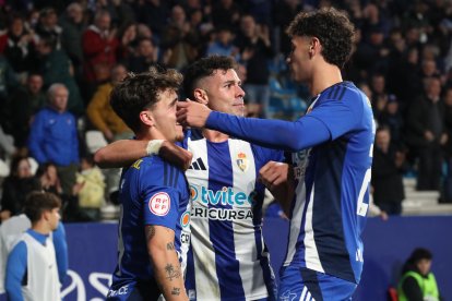 Las fotos de la victoria de la Deportiva contra el Amorebieta.