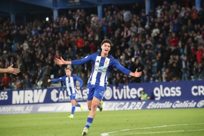 Las fotos de la victoria de la Deportiva contra el Amorebieta.