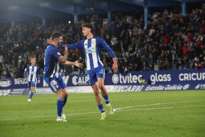 Las fotos de la victoria de la Deportiva contra el Amorebieta.