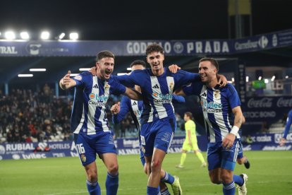 Las fotos de la victoria de la Deportiva contra el Amorebieta.