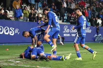 Las fotos de la victoria de la Deportiva contra el Amorebieta.