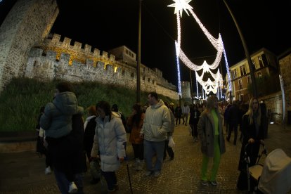 Encendido de las luces navideñas en Ponferrada.