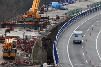 Estado de la nueva estructura de la A-6, este sábado.