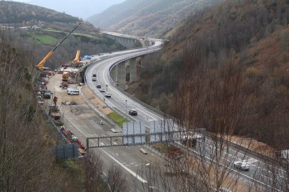 Estado de la nueva estructura de la A-6, este sábado.