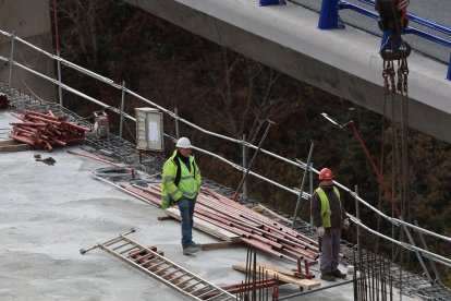 Estado de la nueva estructura de la A-6, este sábado.