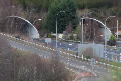 Estado de la nueva estructura de la A-6, este sábado.