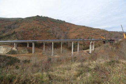 Estado de la nueva estructura de la A-6, este sábado.