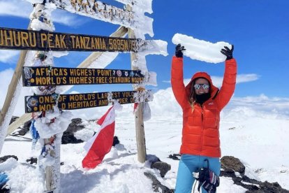 La atleta leonesa en el Kilimanjaro en 2023.
