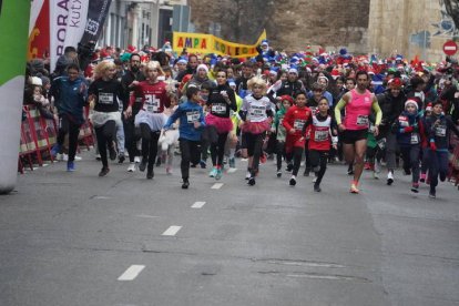 Salida de una edición anterior de la San Silvestre Infantil en la capital.