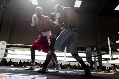 Una velada de boxeo en la capital.