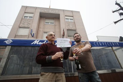 Bar Moderno.