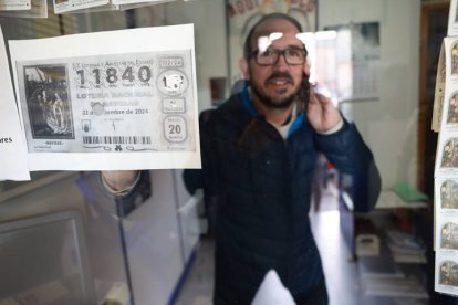David Torrejón, de la administración de loterías número 2, situada en la plaza Veracruz de Mocejón
