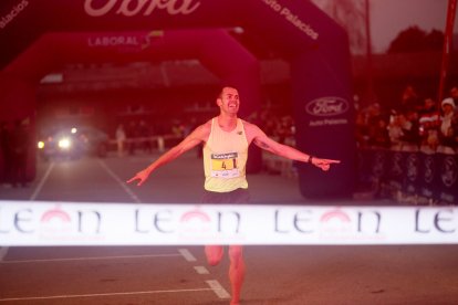 Los leoneses respondieron una vez más en la carrera que cierra el año.