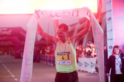 Los leoneses respondieron una vez más en la carrera que cierra el año.