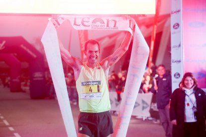 Los leoneses respondieron una vez más en la carrera que cierra el año.