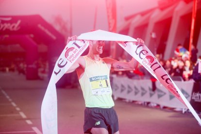 Los leoneses respondieron una vez más en la carrera que cierra el año.