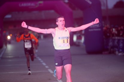 Los leoneses respondieron una vez más en la carrera que cierra el año.