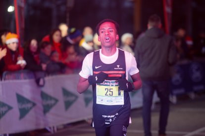 Los leoneses respondieron una vez más en la carrera que cierra el año.