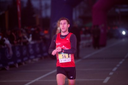 Los leoneses respondieron una vez más en la carrera que cierra el año.