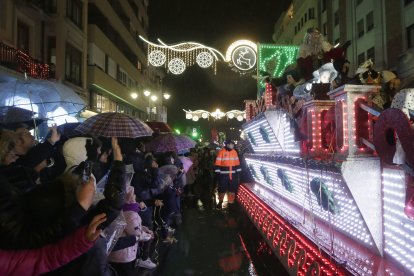 Cabalgata de los Reyes Magos en León.