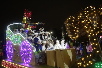 Cabalgata de los Reyes Magos en León.