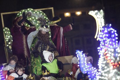 Cabalgata de los Reyes Magos en León.