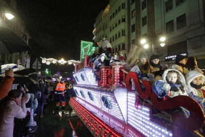 Cabalgata de los Reyes Magos en León.