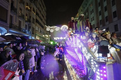 Cabalgata de los Reyes Magos en León.