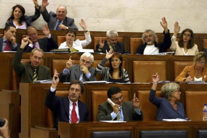 Antonio Losa, en un pleno en las Cortes de Castilla y León.
