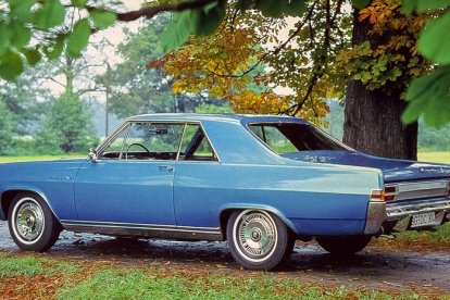 En 1965, Karmann firmaba una preciosista versión Coupé del Diplomat que causó sensación en el ‘mundillo’.