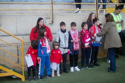 El partido con el que arrancó el año en el Reino de León finalizó en tablas (1-1) y con ambiente en la grada.