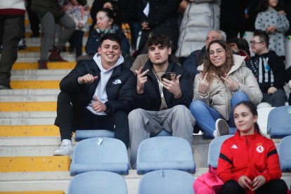 El partido con el que arrancó el año en el Reino de León finalizó en tablas (1-1) y con ambiente en la grada.