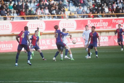 El partido con el que arrancó el año en el Reino de León finalizó en tablas (1-1) y con ambiente en la grada.