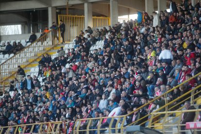 El partido con el que arrancó el año en el Reino de León finalizó en tablas (1-1) y con ambiente en la grada.