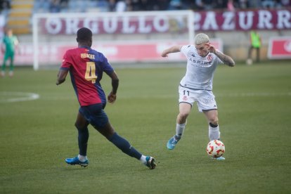 El partido con el que arrancó el año en el Reino de León finalizó en tablas (1-1) y con ambiente en la grada.