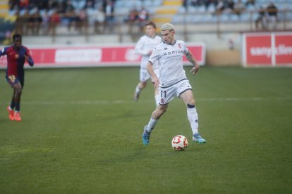 El partido con el que arrancó el año en el Reino de León finalizó en tablas (1-1) y con ambiente en la grada.