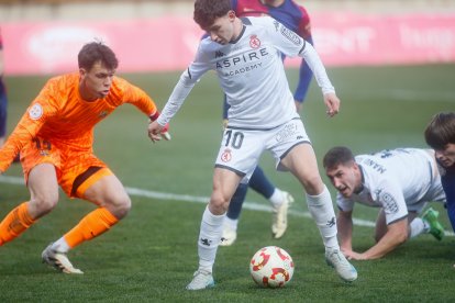 El partido con el que arrancó el año en el Reino de León finalizó en tablas (1-1) y con ambiente en la grada.