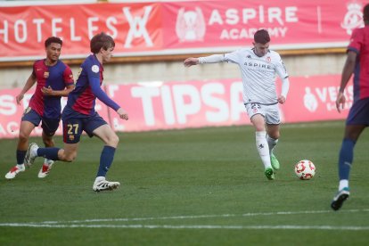 El partido con el que arrancó el año en el Reino de León finalizó en tablas (1-1) y con ambiente en la grada.