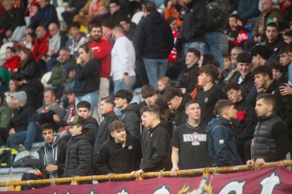 El partido con el que arrancó el año en el Reino de León finalizó en tablas (1-1) y con ambiente en la grada.