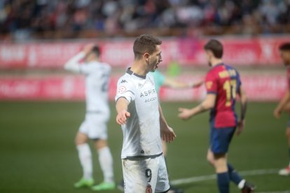 El partido con el que arrancó el año en el Reino de León finalizó en tablas (1-1) y con ambiente en la grada.
