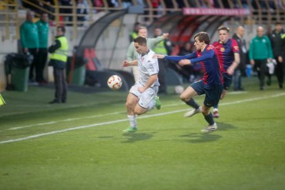 El partido con el que arrancó el año en el Reino de León finalizó en tablas (1-1) y con ambiente en la grada.