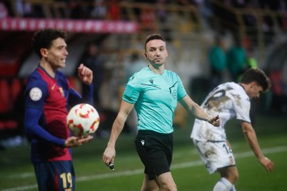 El partido con el que arrancó el año en el Reino de León finalizó en tablas (1-1) y con ambiente en la grada.