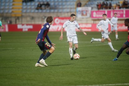 El partido con el que arrancó el año en el Reino de León finalizó en tablas (1-1) y con ambiente en la grada.
