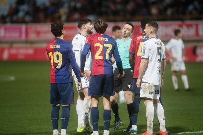 El partido con el que arrancó el año en el Reino de León finalizó en tablas (1-1) y con ambiente en la grada.