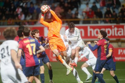 El partido con el que arrancó el año en el Reino de León finalizó en tablas (1-1) y con ambiente en la grada.