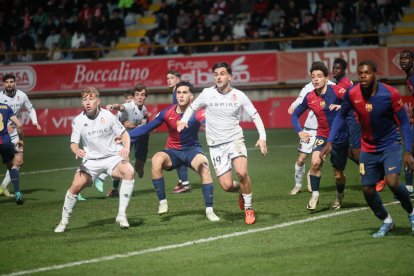 El partido con el que arrancó el año en el Reino de León finalizó en tablas (1-1) y con ambiente en la grada.