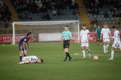 El partido con el que arrancó el año en el Reino de León finalizó en tablas (1-1) y con ambiente en la grada.