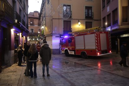 Incendio en el restaurante La Parrilla del Húmedo en León.