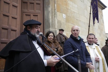 Bendición de los animales por San Antón en la plaza de San Marcelo en León.